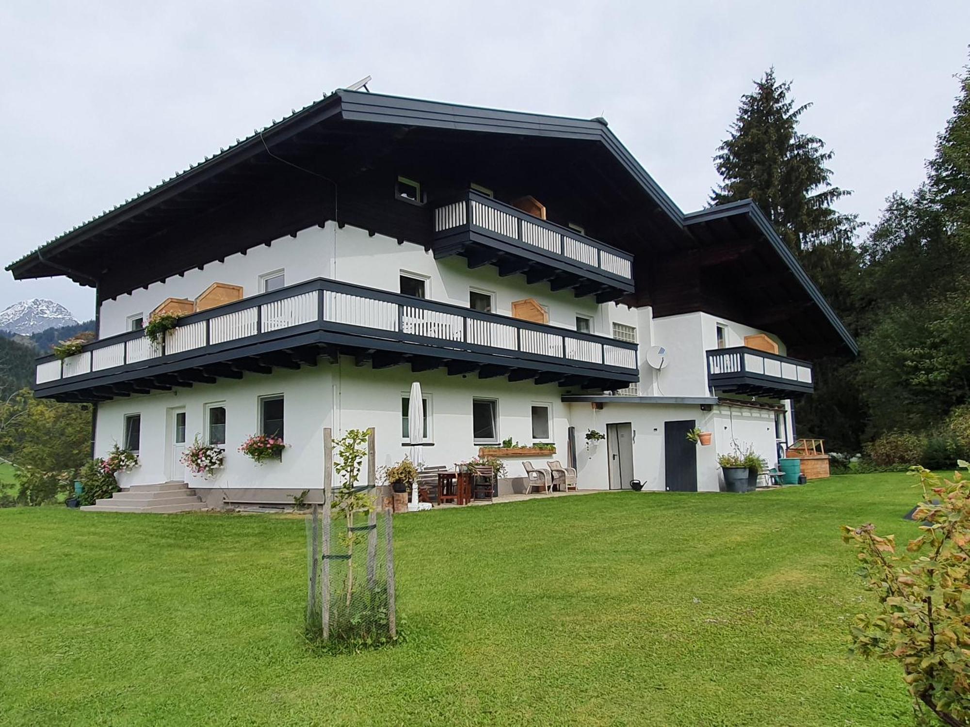 Boutique Hotel Alpenhof Sankt Martin am Tennengebirge Bagian luar foto