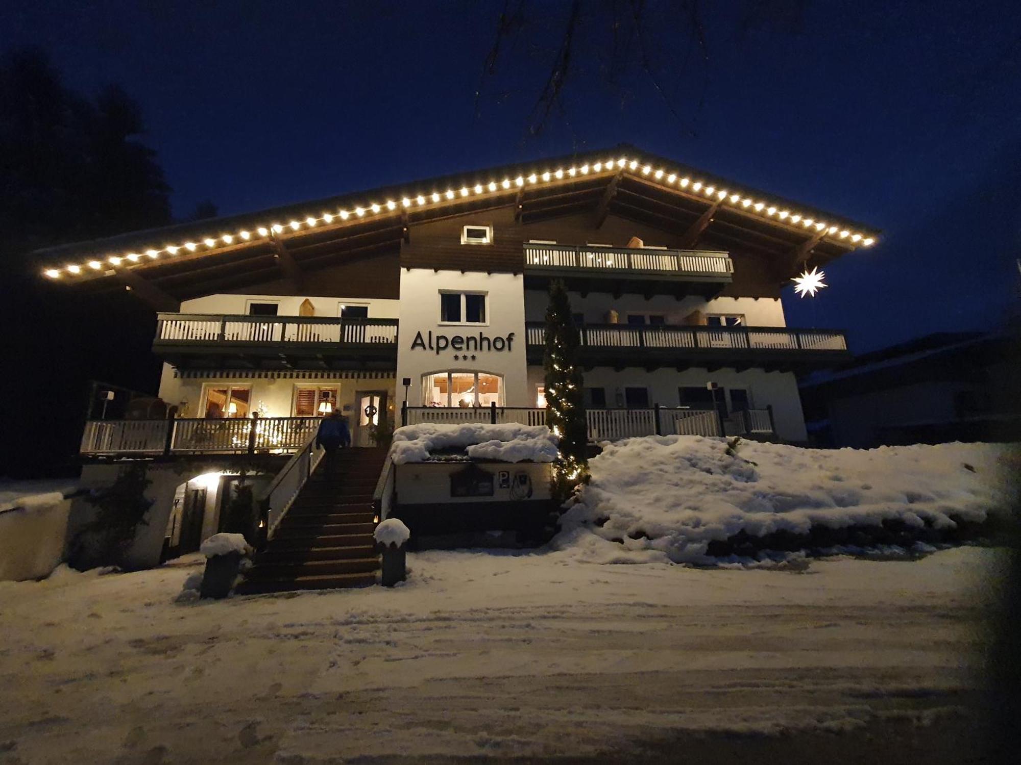 Boutique Hotel Alpenhof Sankt Martin am Tennengebirge Bagian luar foto