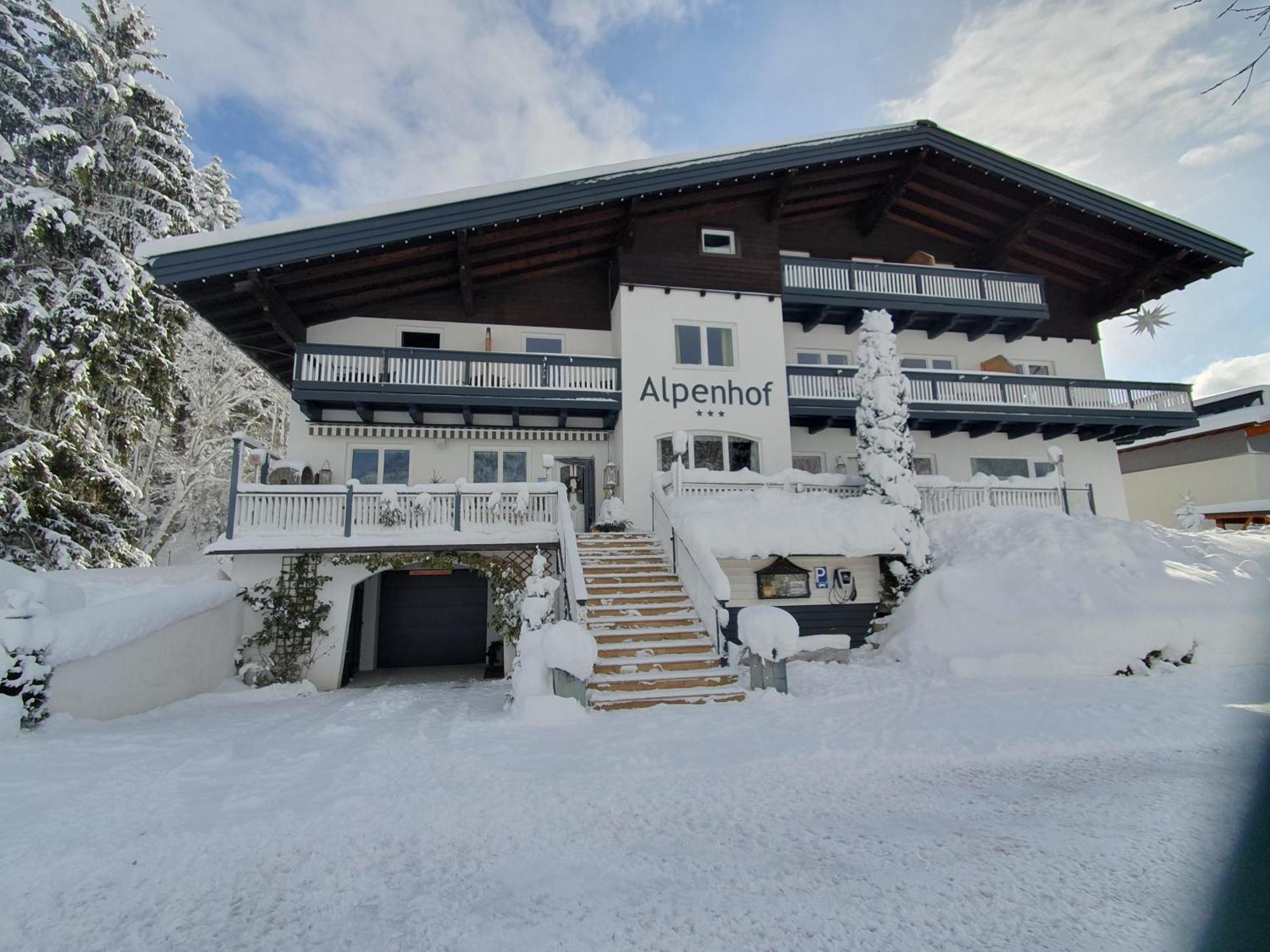 Boutique Hotel Alpenhof Sankt Martin am Tennengebirge Bagian luar foto